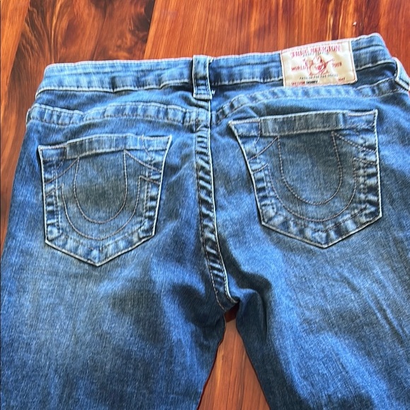 Stylish Blue Distressed Women's Jeans - Picture 3 of 5